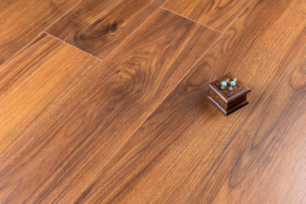 Ламинат Winlerk Reality Walnut Hart R807