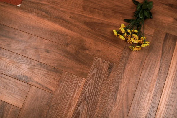 Ламинат Kronparket Herringbone Орех Леман 44785