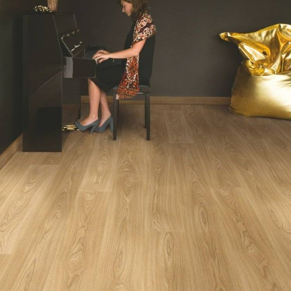 Ламинат Quick-Step Classic Plus Hydro 8/32 4V CLH4095 Дуб Теплый Натуральный Премиум 1200x190