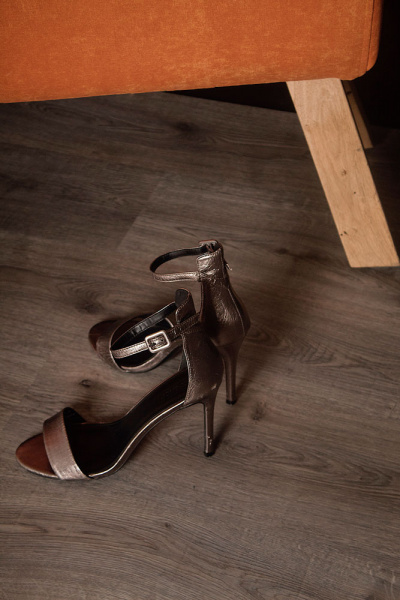 SPC ламинат Respect Floor Wood Дуб Престиж 4211