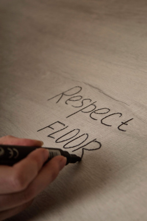 SPC ламинат Respect Floor Wood Дуб Серый 4204