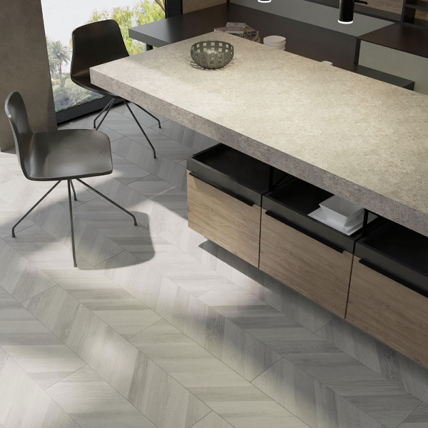 Ламинат Egger Large Дуб Кестинкорт пепел EPL243