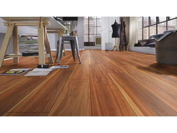 Ламинат Falquon Blue Line Wood 8/32 D2919 Canyon Plum 1220x193
