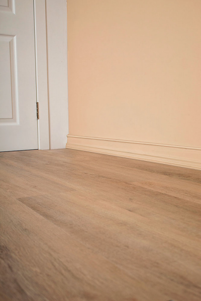 SPC ламинат Respect Floor Wood Дуб Имперский 4206