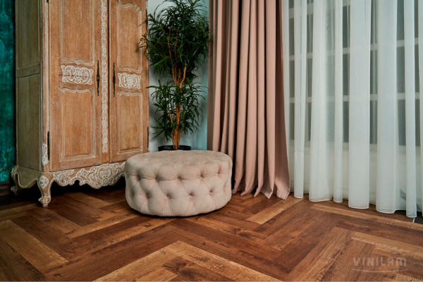 ПВХ плитка, кварц виниловый ламинат Vinilam Parquet Herringbone Glue Версальский GD11177